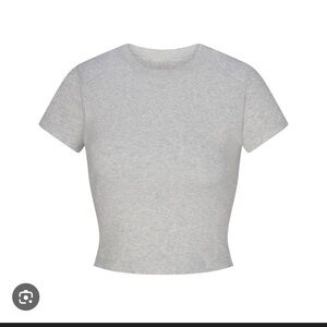 Skims Gray Short Sleeve shoulder pad Crop Top
